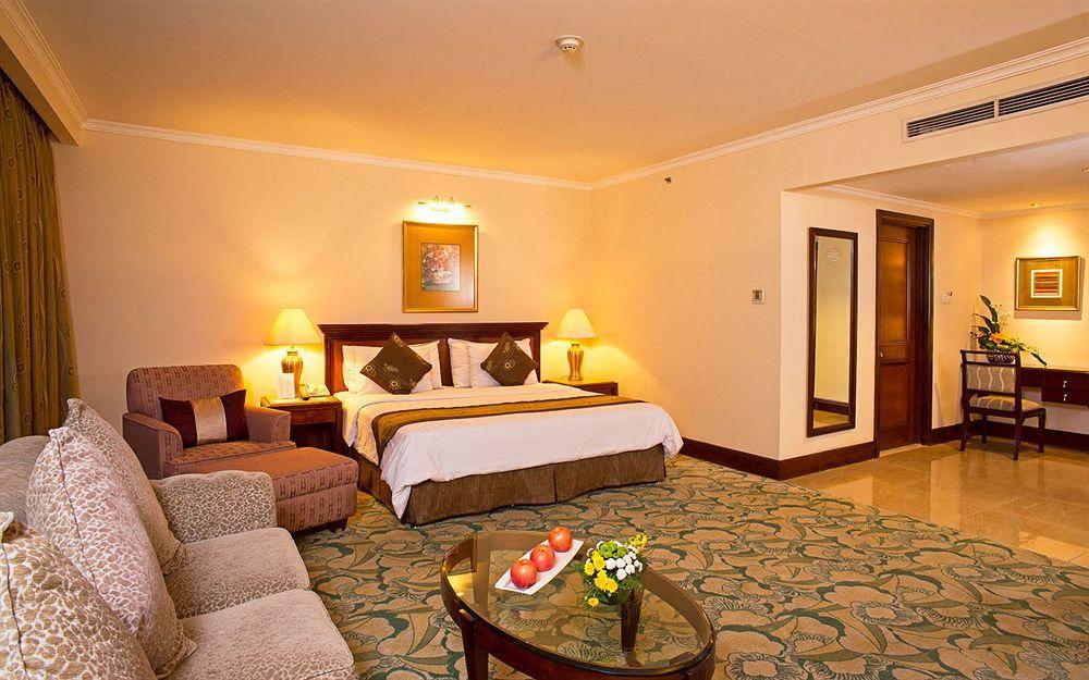 Aston Tropicana Hotel Bandung Dış mekan fotoğraf