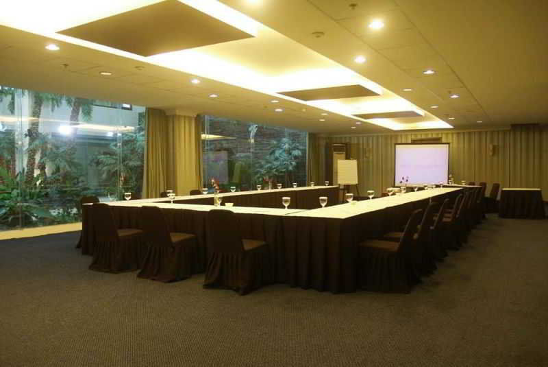 Aston Tropicana Hotel Bandung Dış mekan fotoğraf