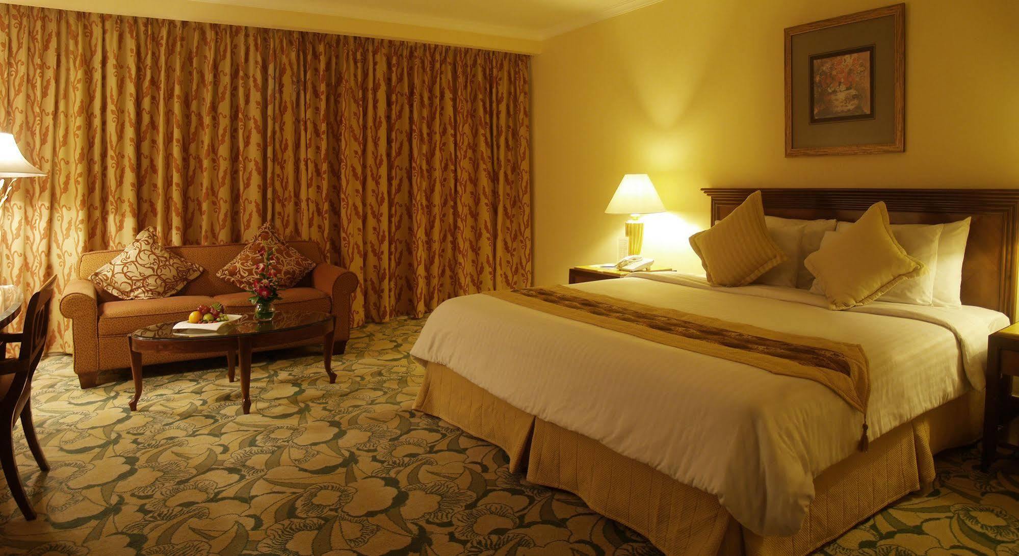 Aston Tropicana Hotel Bandung Dış mekan fotoğraf