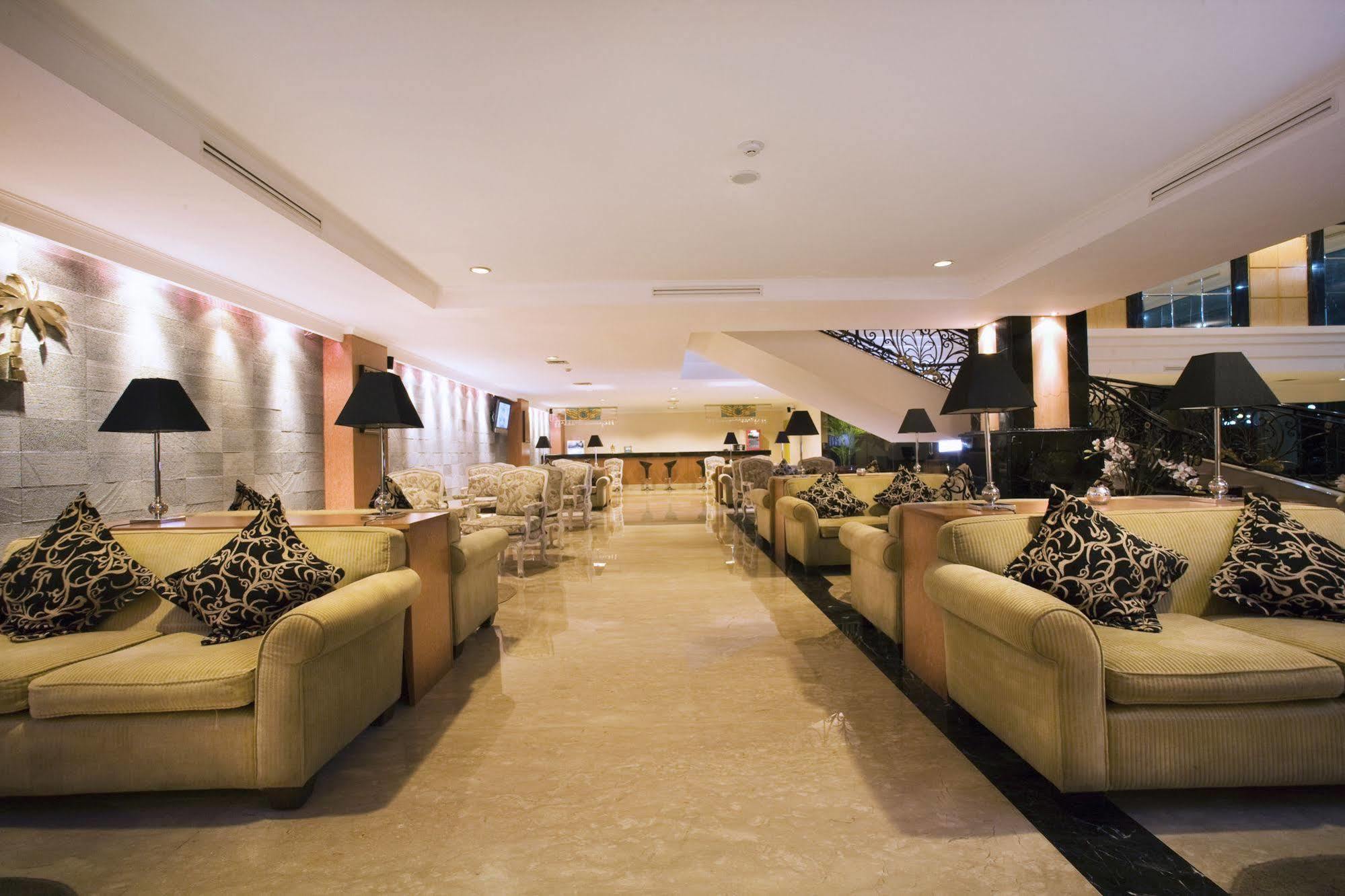 Aston Tropicana Hotel Bandung Dış mekan fotoğraf