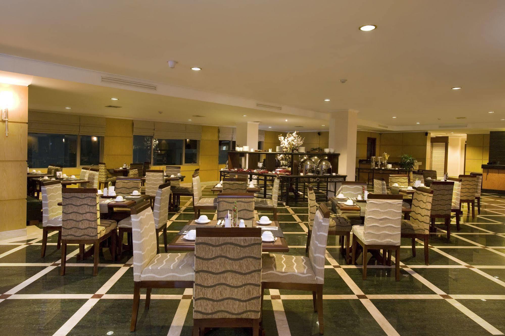 Aston Tropicana Hotel Bandung Dış mekan fotoğraf
