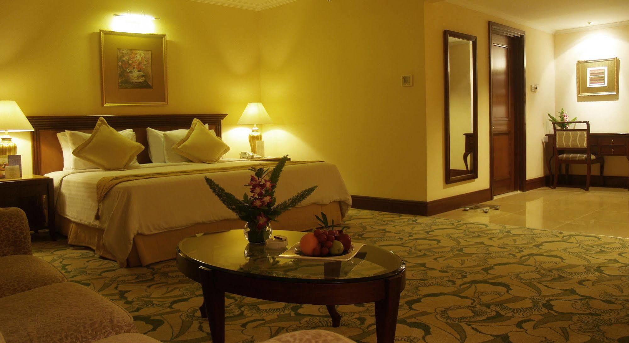 Aston Tropicana Hotel Bandung Dış mekan fotoğraf